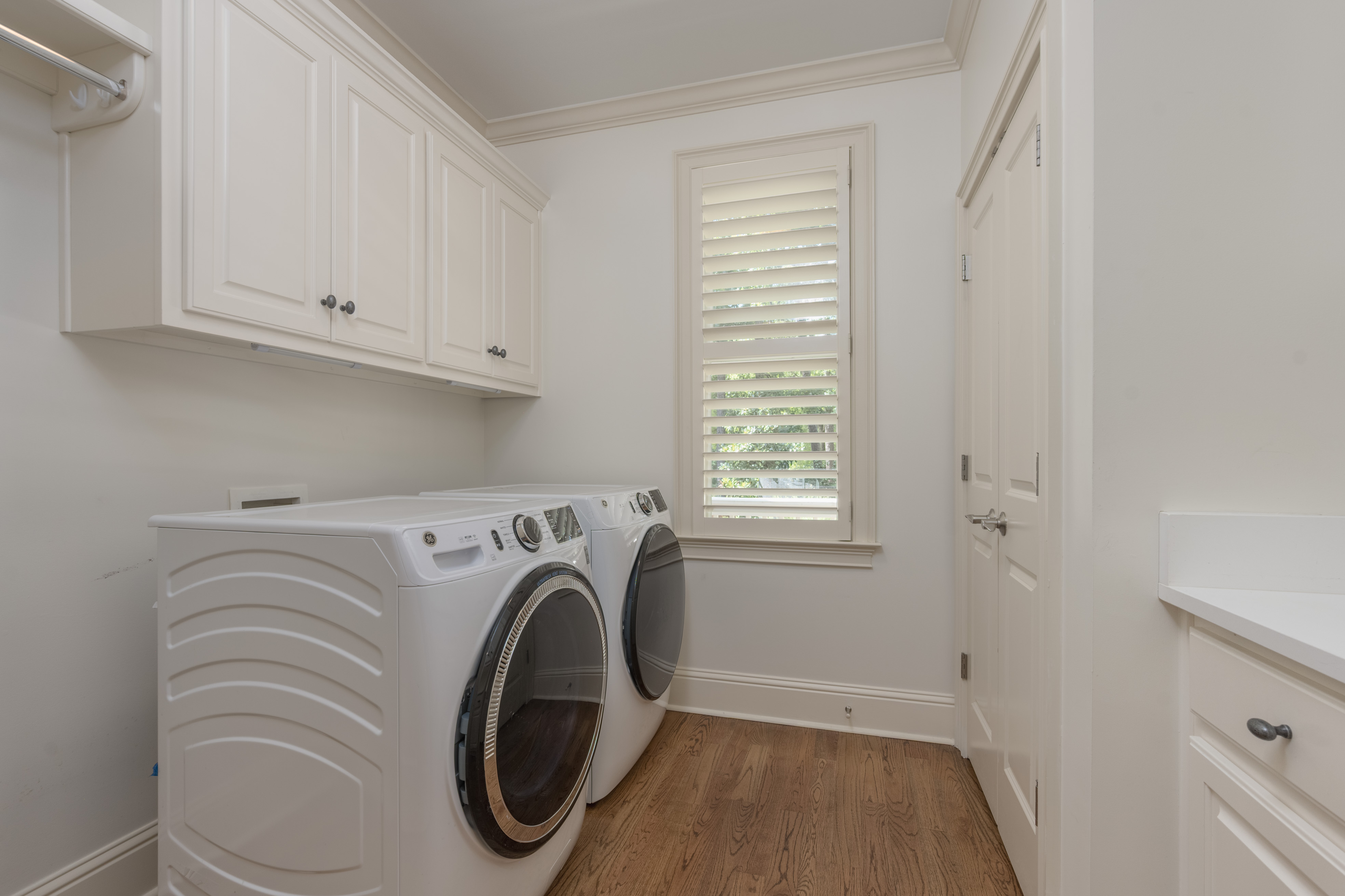 1050 Dejarnet Place image 27